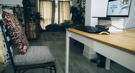 Furniture Industry Research Association warns businesses to support those wfh - credit www.pinyata.com