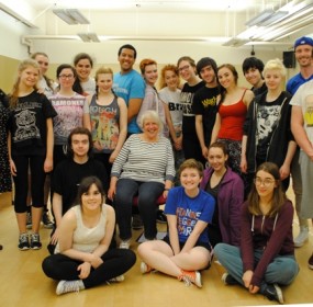 Liz Lochhead with the cast of Thebans at Scottish Youth Theatre_2_web